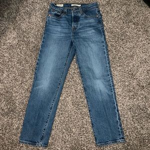 Levi Wedgie Jean